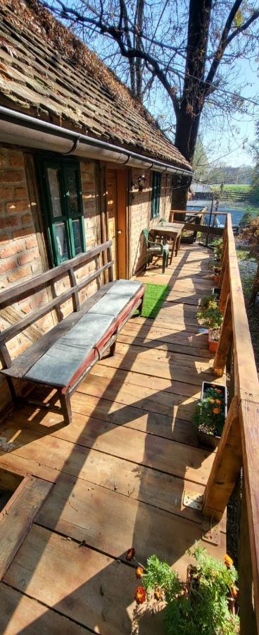 Etno Konaciste-restoran Stara Civija Hébergement de vacances *