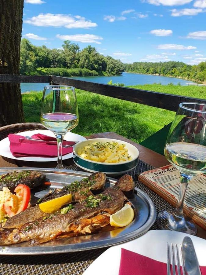 Etno Konaciste-restoran Stara Civija Hébergement de vacances Bosanska Dubica