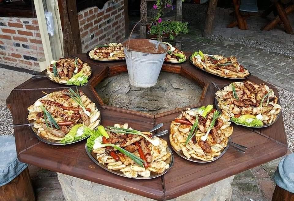Etno Konaciste-restoran Stara Civija *